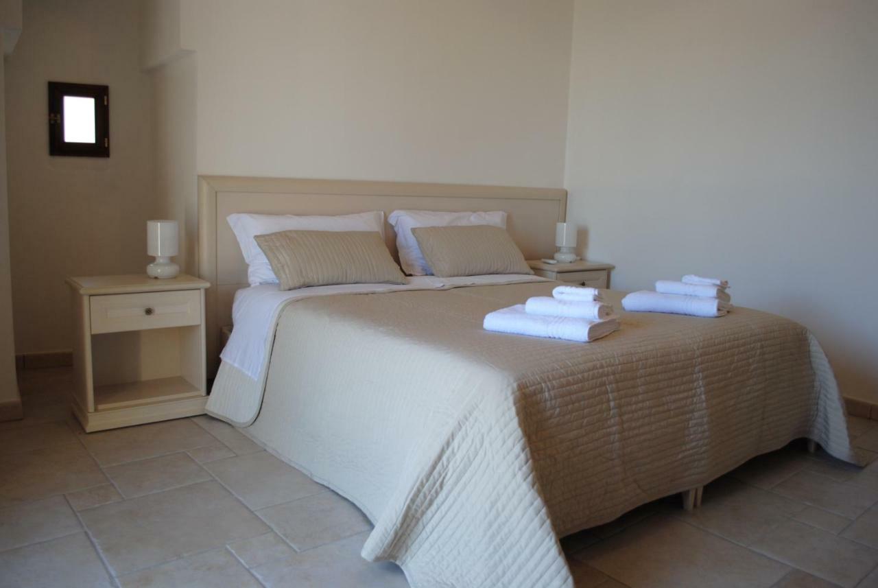 ラテルツァ Il Terrazzino Bed & Breakfast エクステリア 写真