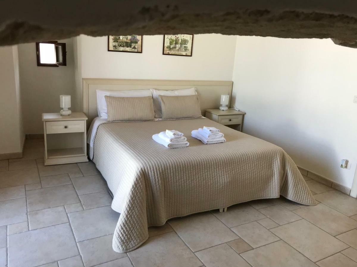 ラテルツァ Il Terrazzino Bed & Breakfast エクステリア 写真
